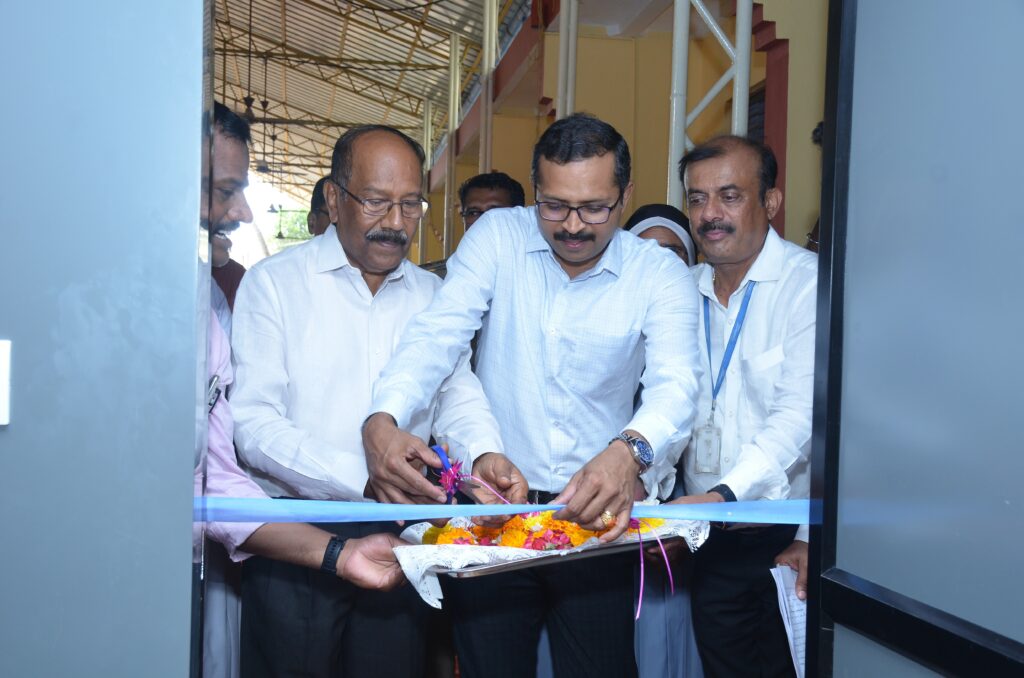 Mr. George Joseph and Mr. Ganesh Narayanan inaugurating the smart classroom